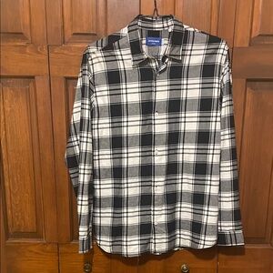 Jack & Jones Men’s  Black and White Plaid Shirt. Size Large. Like New Condition.